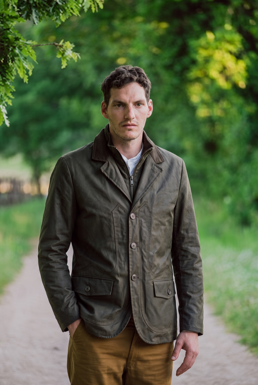 Nubuck oil cape