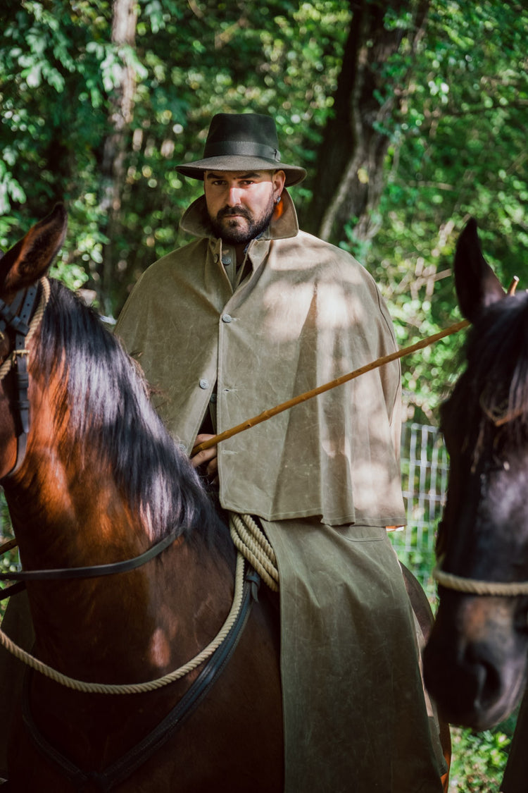 Nubuck oil cape
