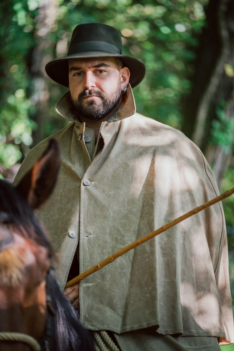 Nubuck oil cape