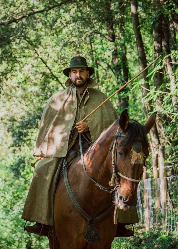 Nubuck oil cape